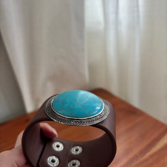Brown Leather Wrap Cuff Bracelet Large Oval Turquoise Centerpiece Adjustable - Picture 3 of 11